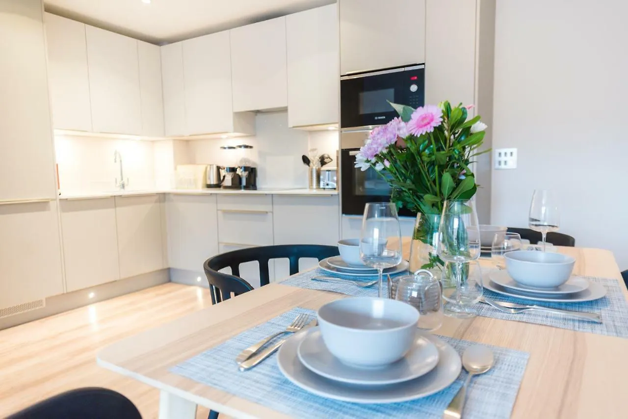 5 Star Brand New City Centre Apartment Belfast United Kingdom